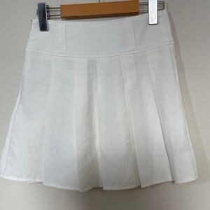 SHEIN White Mini Pleated Skirt